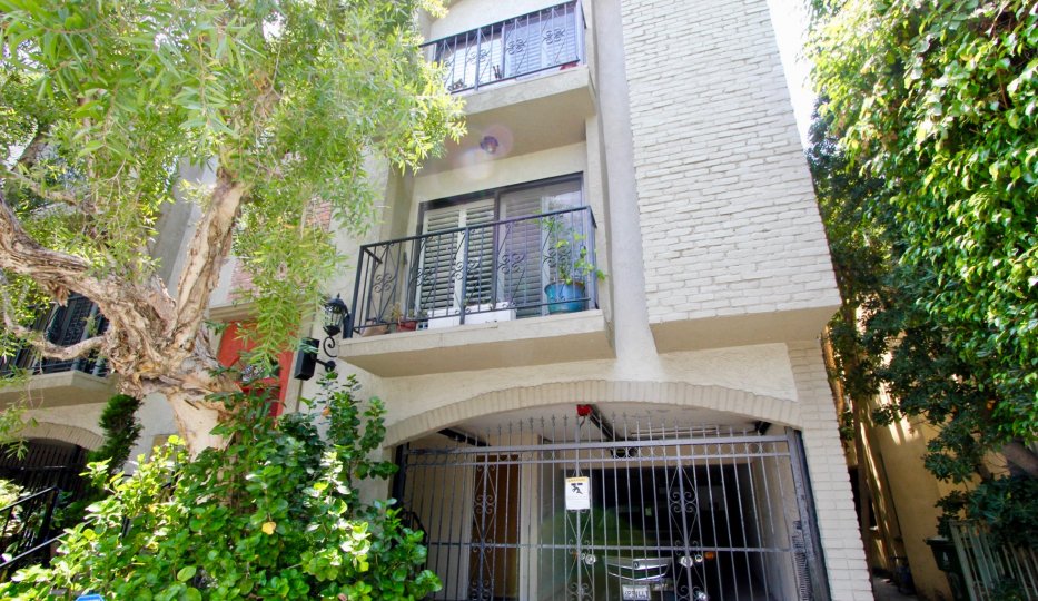 839 S Holt Beverly Center CA